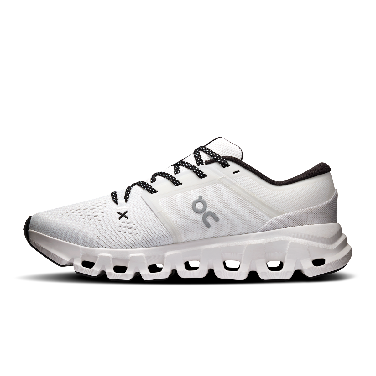 ON Women's Cloud X 5 - White Black