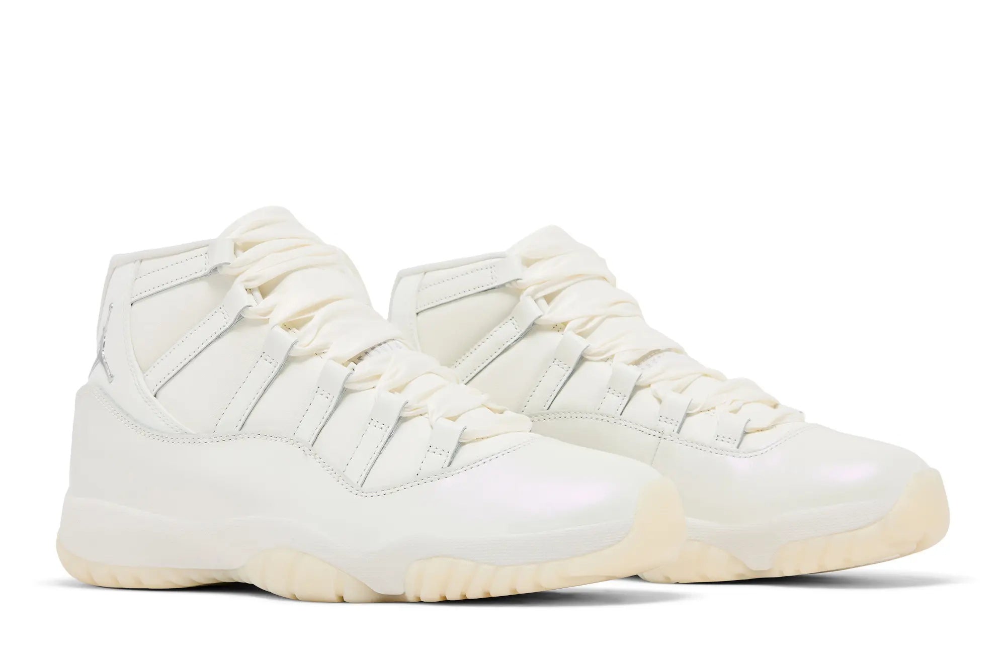 Women's Air Jordan 11 Retro 'Pearl Grand Finale' - Sail Leather Basketball Shoes