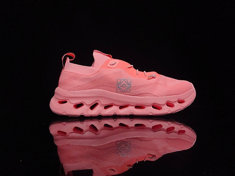 ON LOEWE×On Cloudtilt