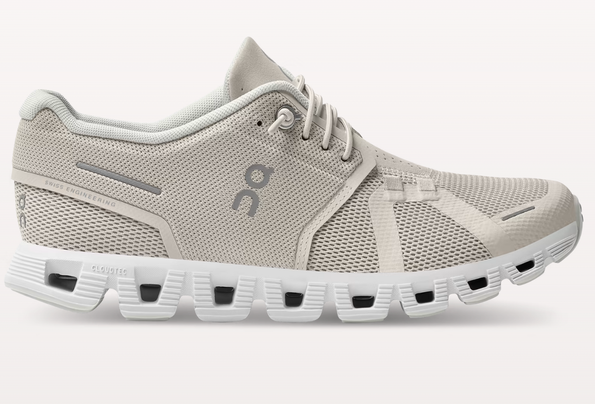 On Womens Cloud 5 - Pearl/White (59.98773)