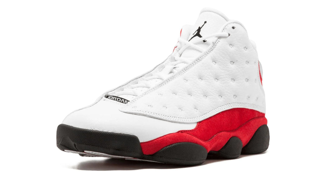 Air Jordan 13 Retro Chicago - Classic Red & White Bulls Colorway